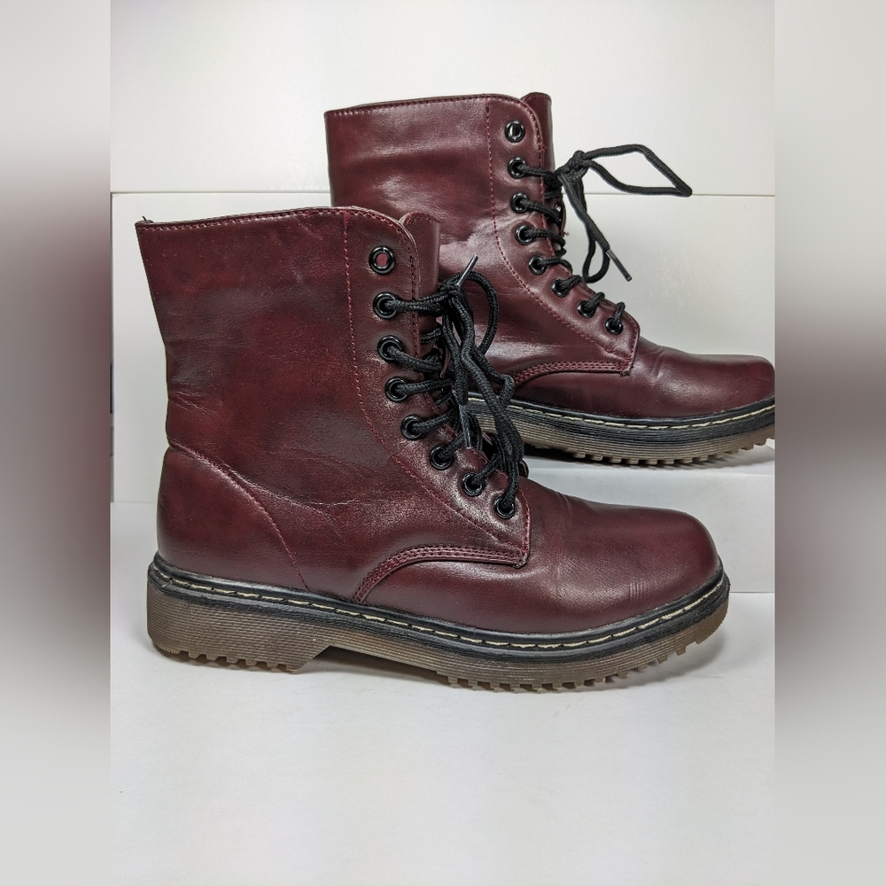 NWOT Never worn Oxblood Charles Albert lace up combat boots